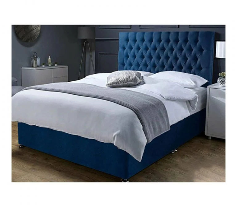 Beech wood and plywood Linen or cotton fabric Length: 200 cm Width: 160 cm Height: 130 cm